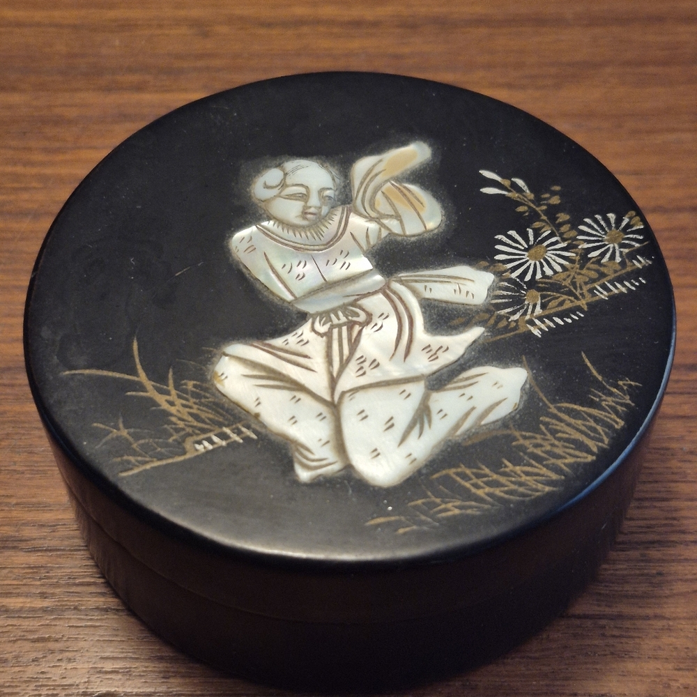 Mother Of Pearl Vintage Small Asian Trinket Box